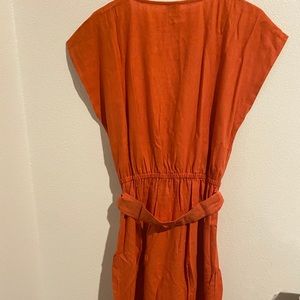 Dress color rust